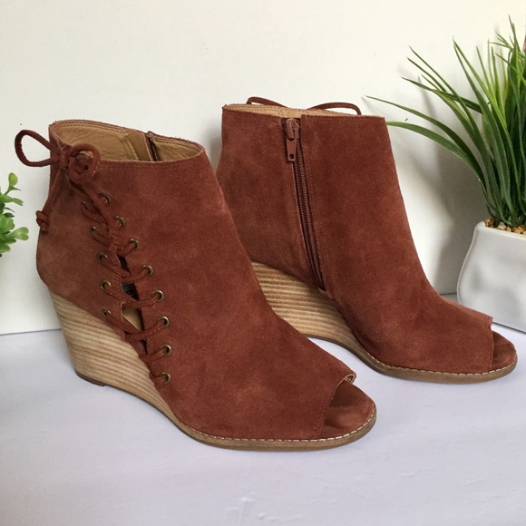 lucky brand peep toe wedges